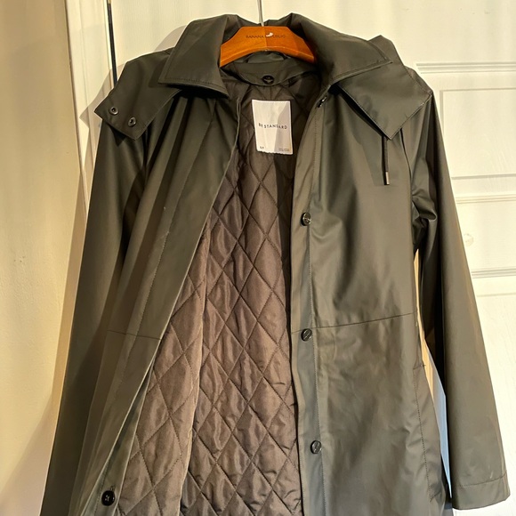 Banana Republic - BR Standard Water Repellent Trench Coat - Picture 4 of 5